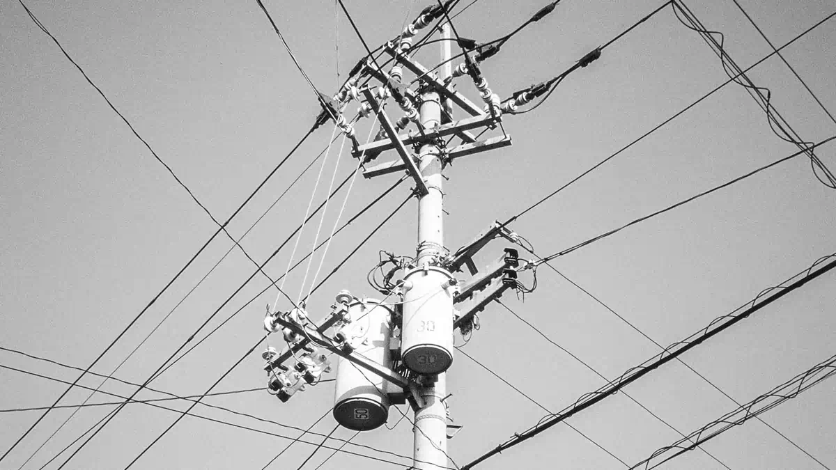 huskie tools power lines example
